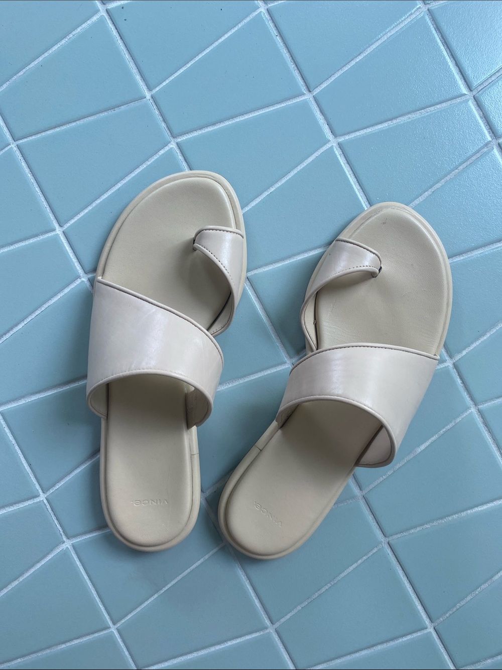 Vince Off-White Leather Toe-Loop Slide Sandals